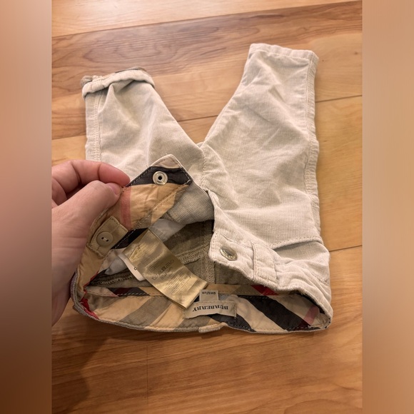 ‼️ SOLD ‼️ Burberry beige velvet infant pants - Picture 5 of 7